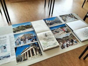 Ausstellung Kunstarbeiten 12. Klasse Griechenland